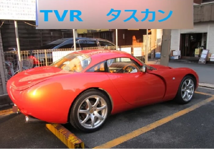 ボイストレーニング教室が在る中崎町で見かけた個性的な車TVRタスカン。車好きなボイストレーナー。