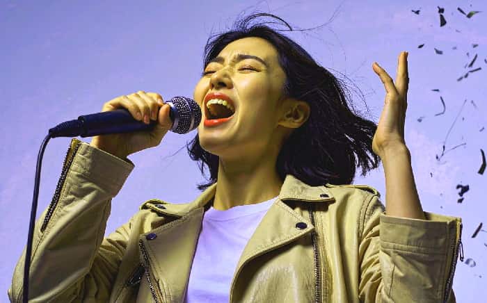 歌が上手いかは自然な声か不自然かで決まる。