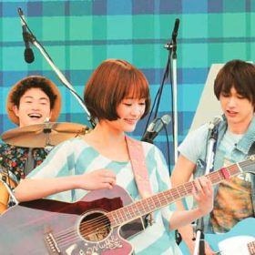 大原櫻子ＭＵＳＨ＆Ｃｏ．明日も ロックテイストの元気が出る曲。