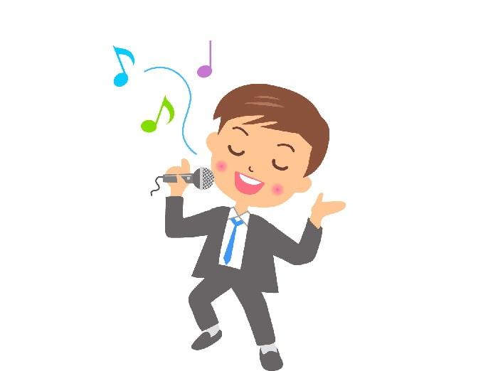 １オクターブ下で女性曲を歌う男性は雰囲気合わない。
