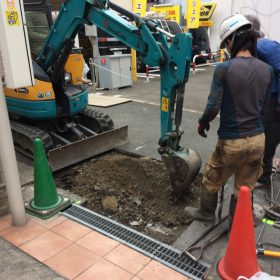 水道工事の断水でレッスン中生徒さんトイレ我慢。