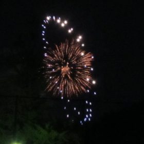 なにわ淀川花火大会２０１８ゴミは持ち帰ろう。 花火大会の後のゴミ。