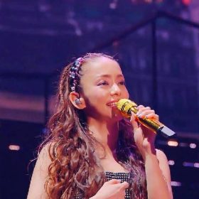 安室奈美恵 Baby Don't cry 伸びやかな高い声。