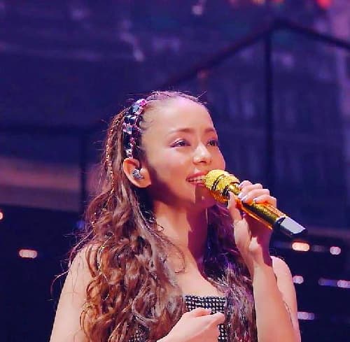 安室奈美恵 Baby Don't cry 伸びやかな高い声。