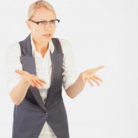 自然な話し方は正しい大きな声と表現から。