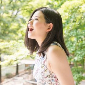 小さく優しい裏声から練習すると出る