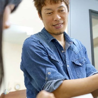 ボイストレーニング教室のレッスンの様子。